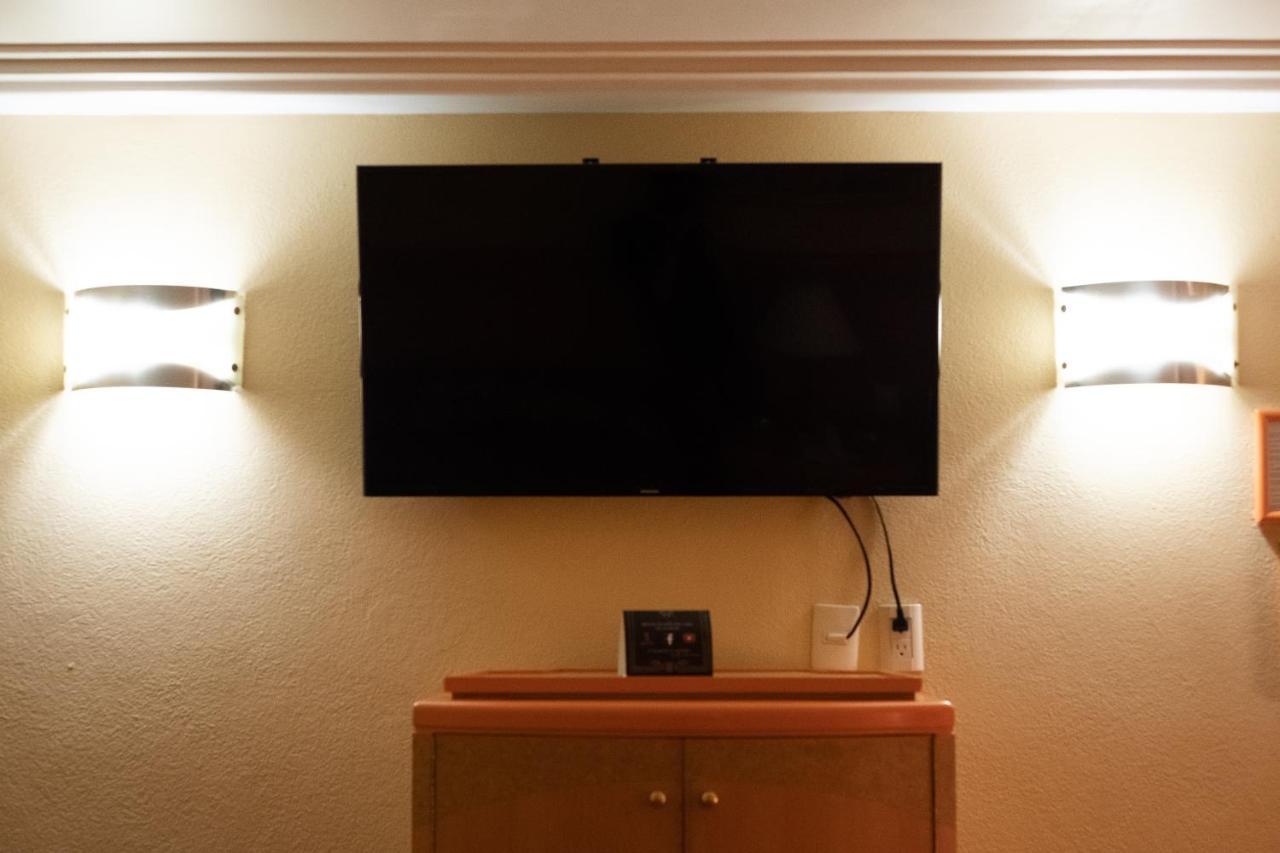 King Room,800061588:JPEG