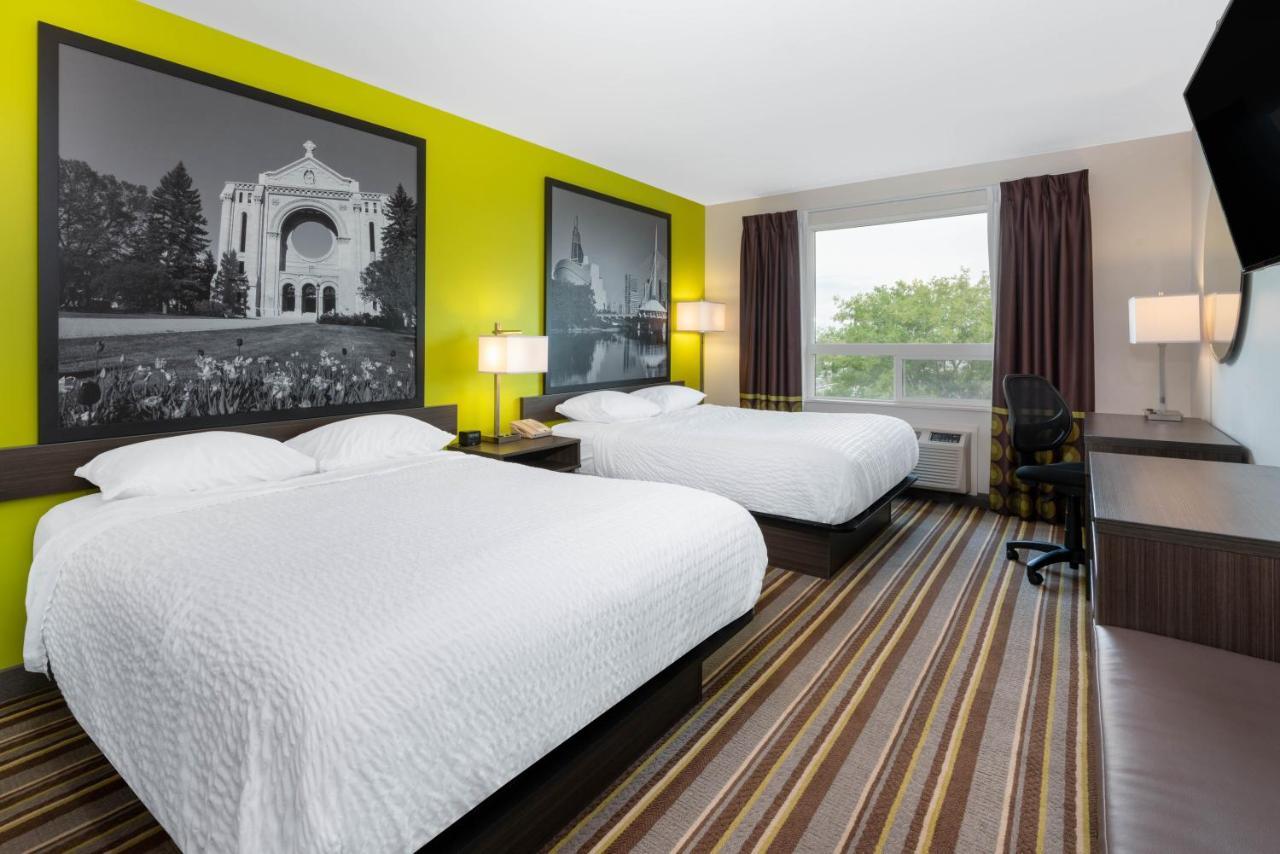 Queen Room Two Queen Beds Non-Smoking