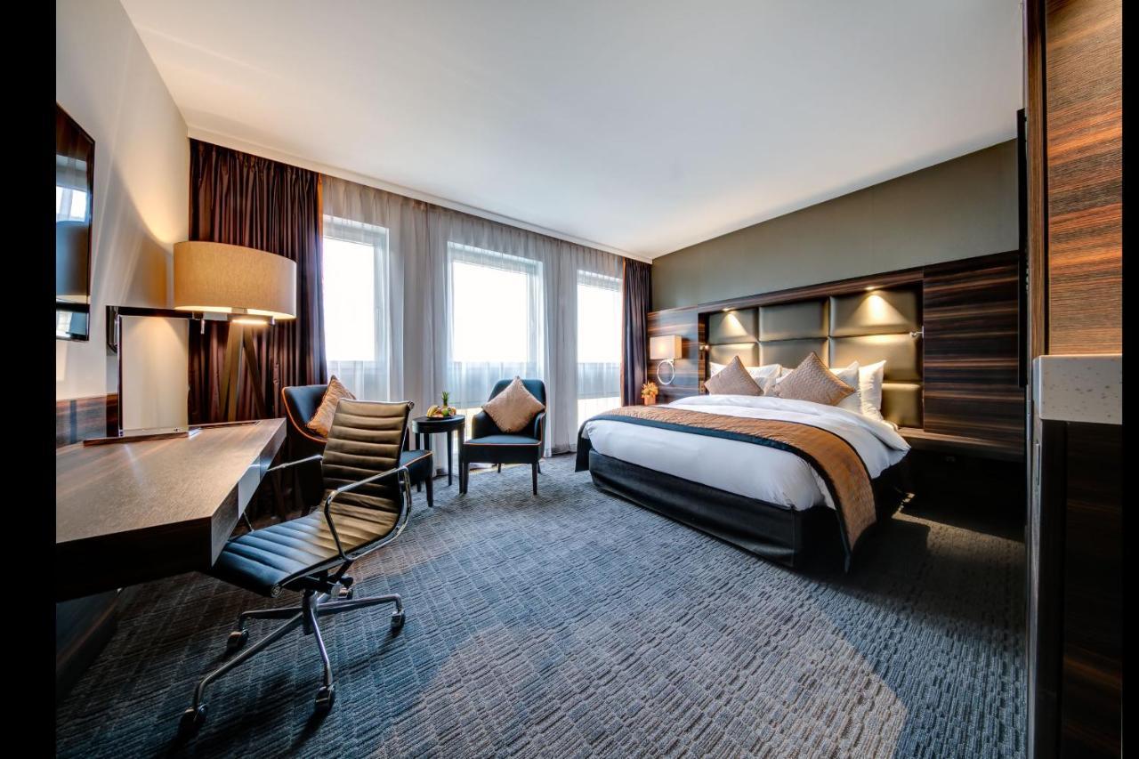 Superior Double Room with Lake View
