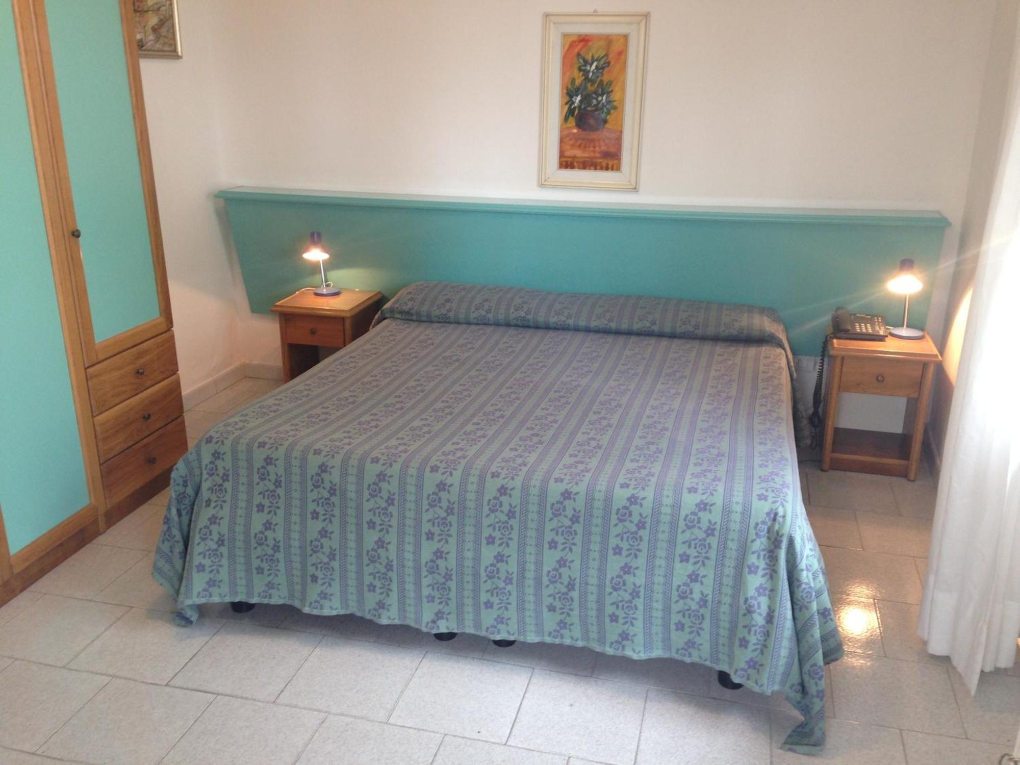 Double or Twin Room,1274659516:JPEG