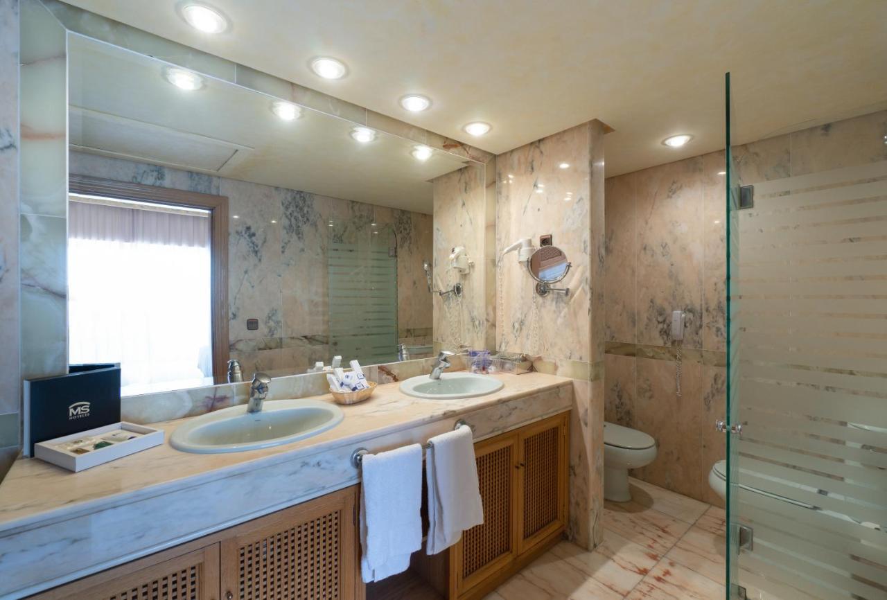 Luxury Suite,1306984462:JPEG