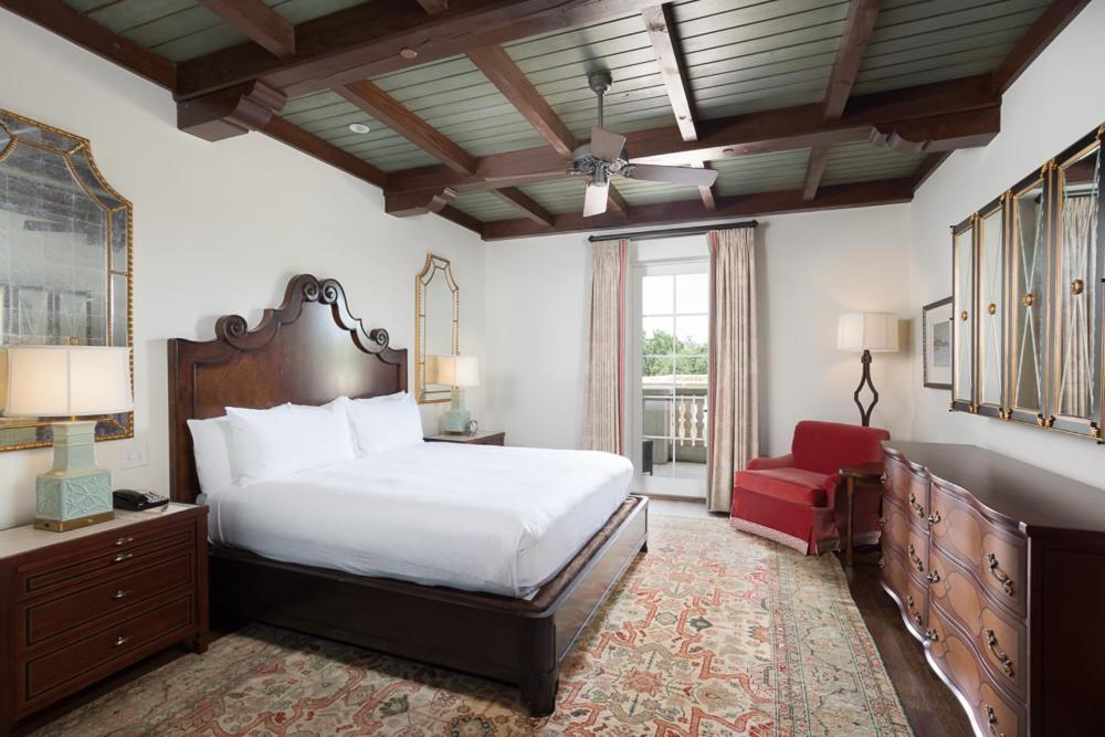 King Suite with Garden View