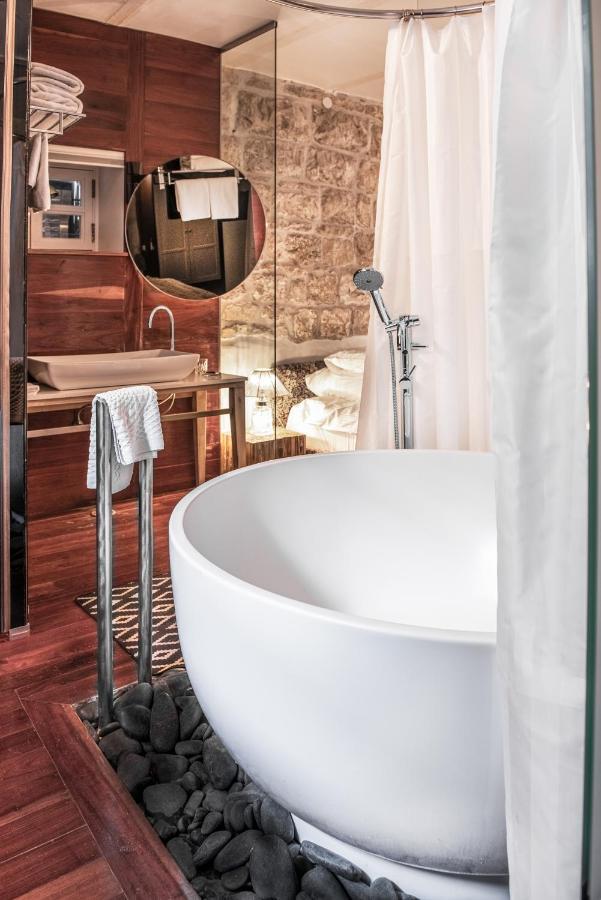 Suite Bath