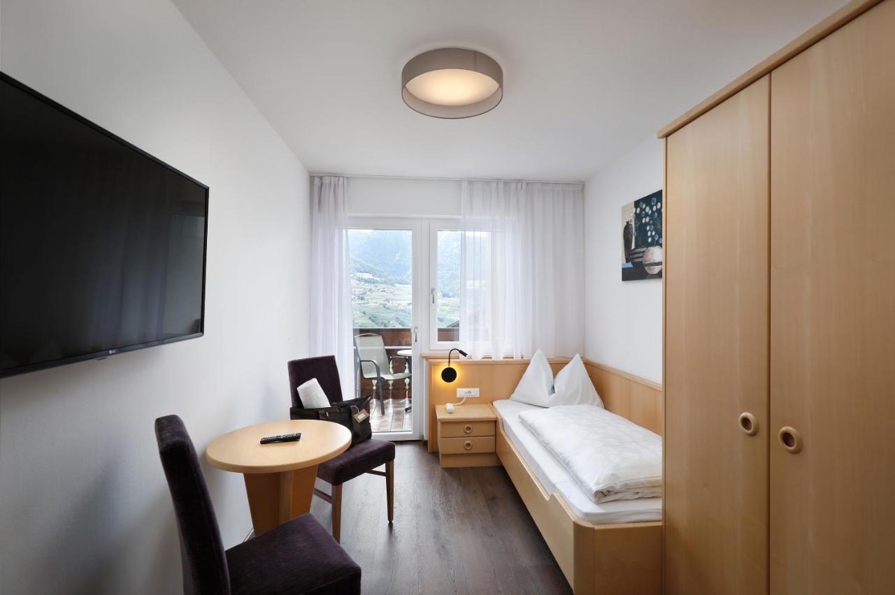 Einzelzimmer mit Balkon