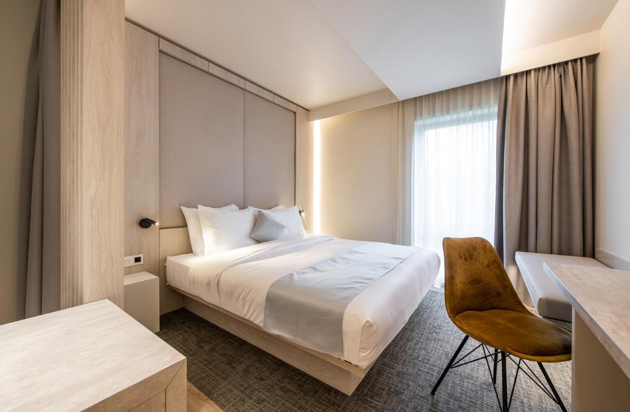 Executive Room,1623645863:JPEG