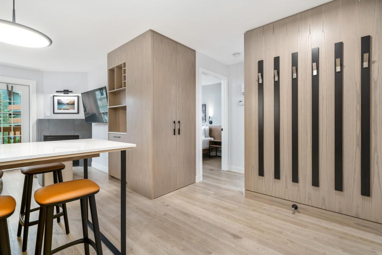 Deluxe One-Bedroom Suite