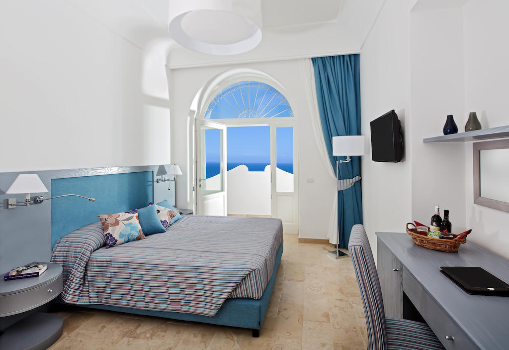 Double or Twin Room Partial Sea View