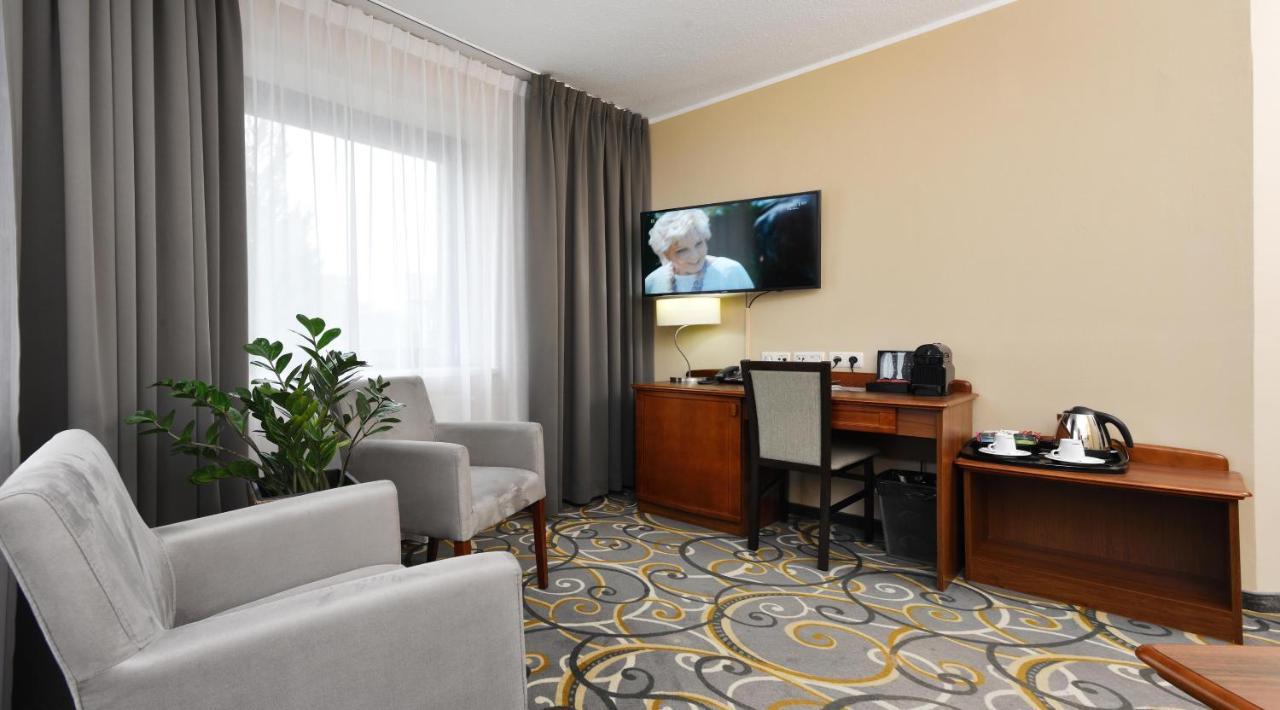 Standard Double Suite