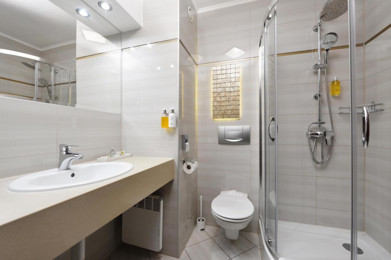 Standard Double Suite