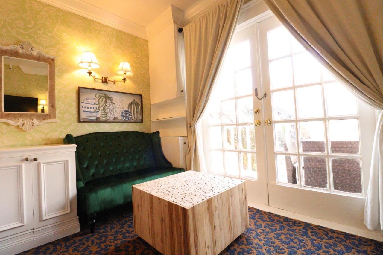 Superior Queen Room