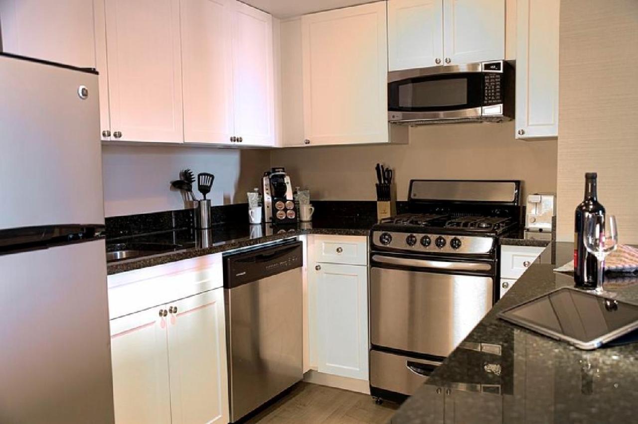 Two Bedroom Two Bath Suite,1083568453:JPEG