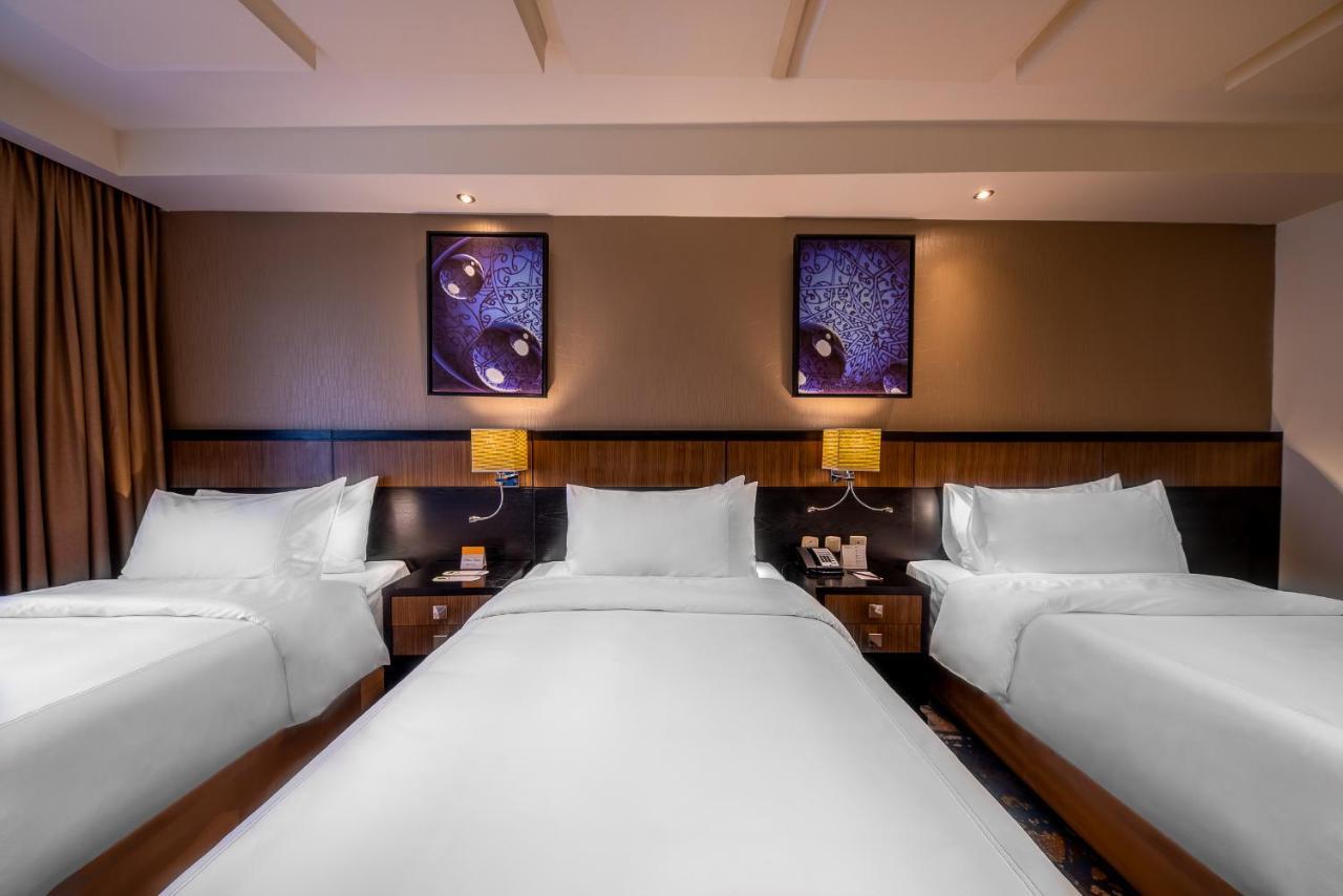 Superior Triple room City View
