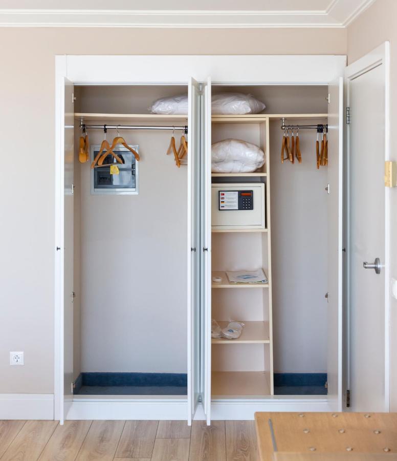 Quadruple Room (3 Adults+ 1 Child)