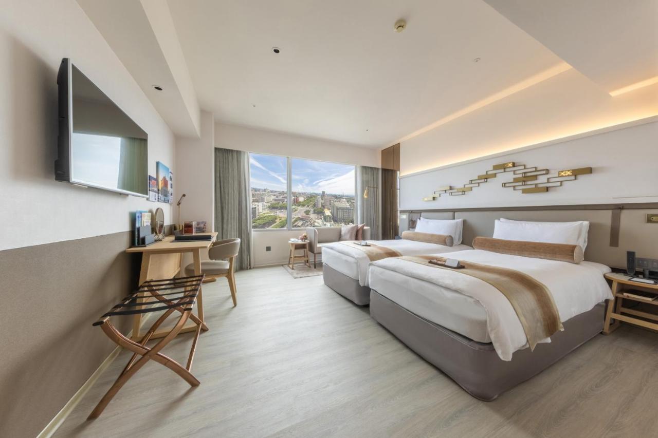 Premier Twin Room