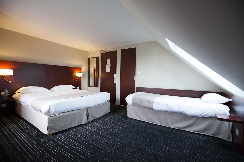 One Double Bed One Single Bed,1279213066:JPEG