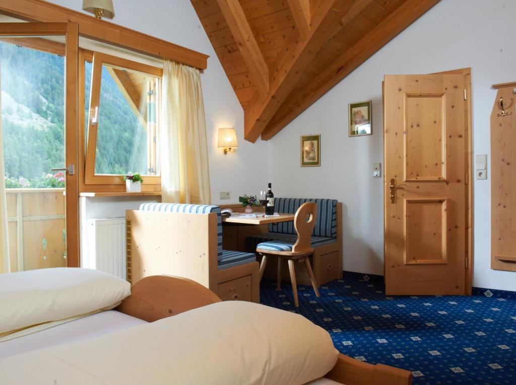 Dreibettzimmer