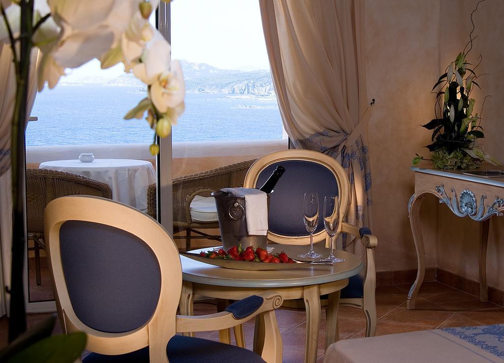 Triple Room with Sea View