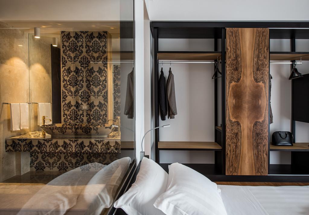 Luxury Suite with Spa Bath