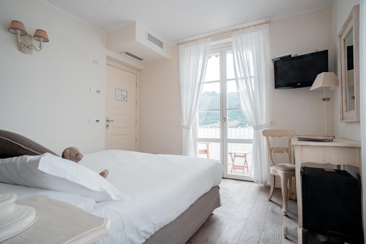 Superior Double or Twin Room with Lake View