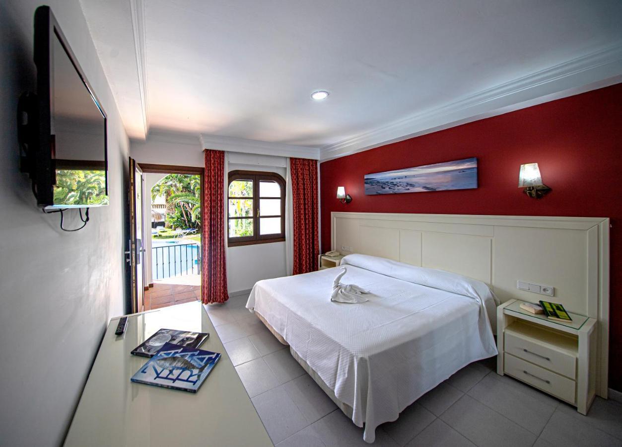 Double or Twin Room Pool View