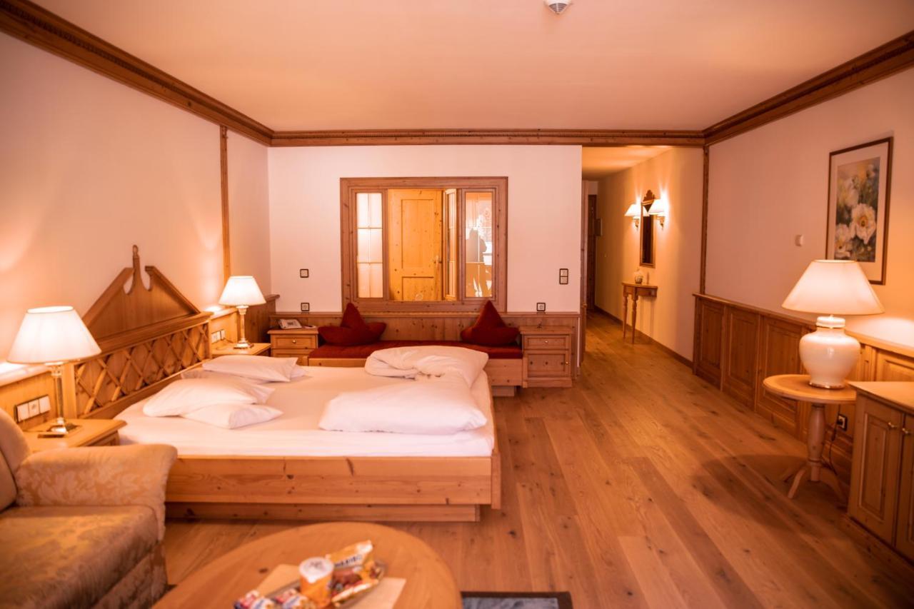 Deluxe Suite mit Whirlpool-Badewanne