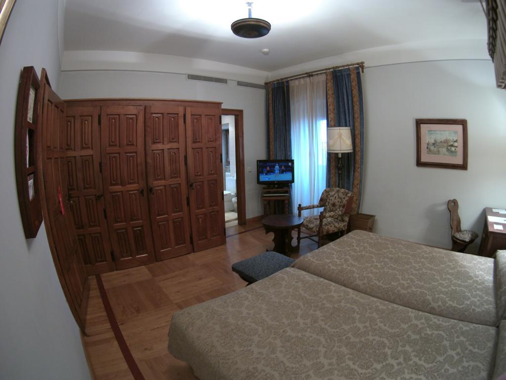 Standard Double Room,112001727:JPEG