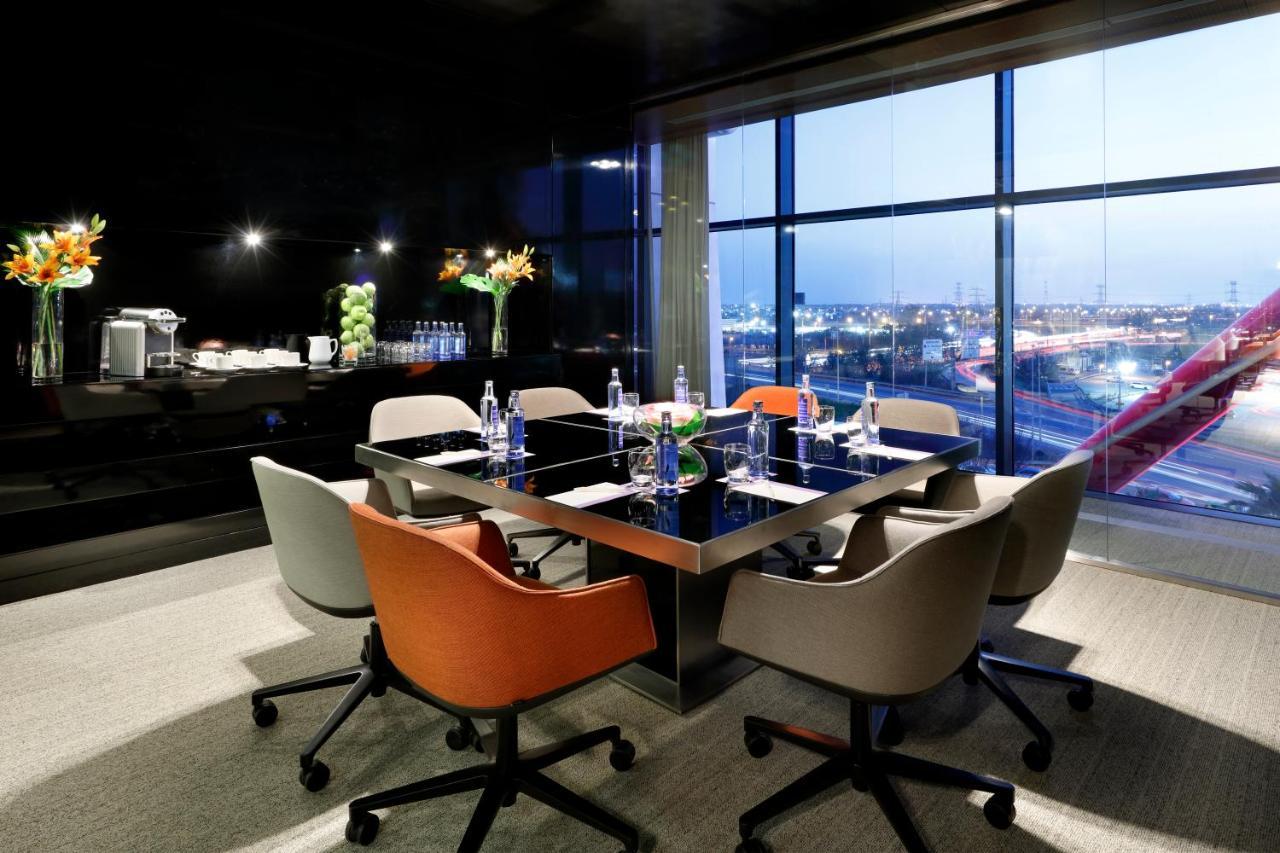 Deluxe Kamer met Kingsize Bed en Panoramisch Uitzicht - Hoge Verdieping/Toegang tot de Club