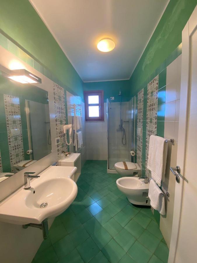 Double Room,1279799653:JPEG