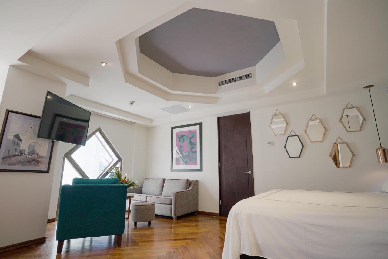Standard King Room,1136874322:JPEG