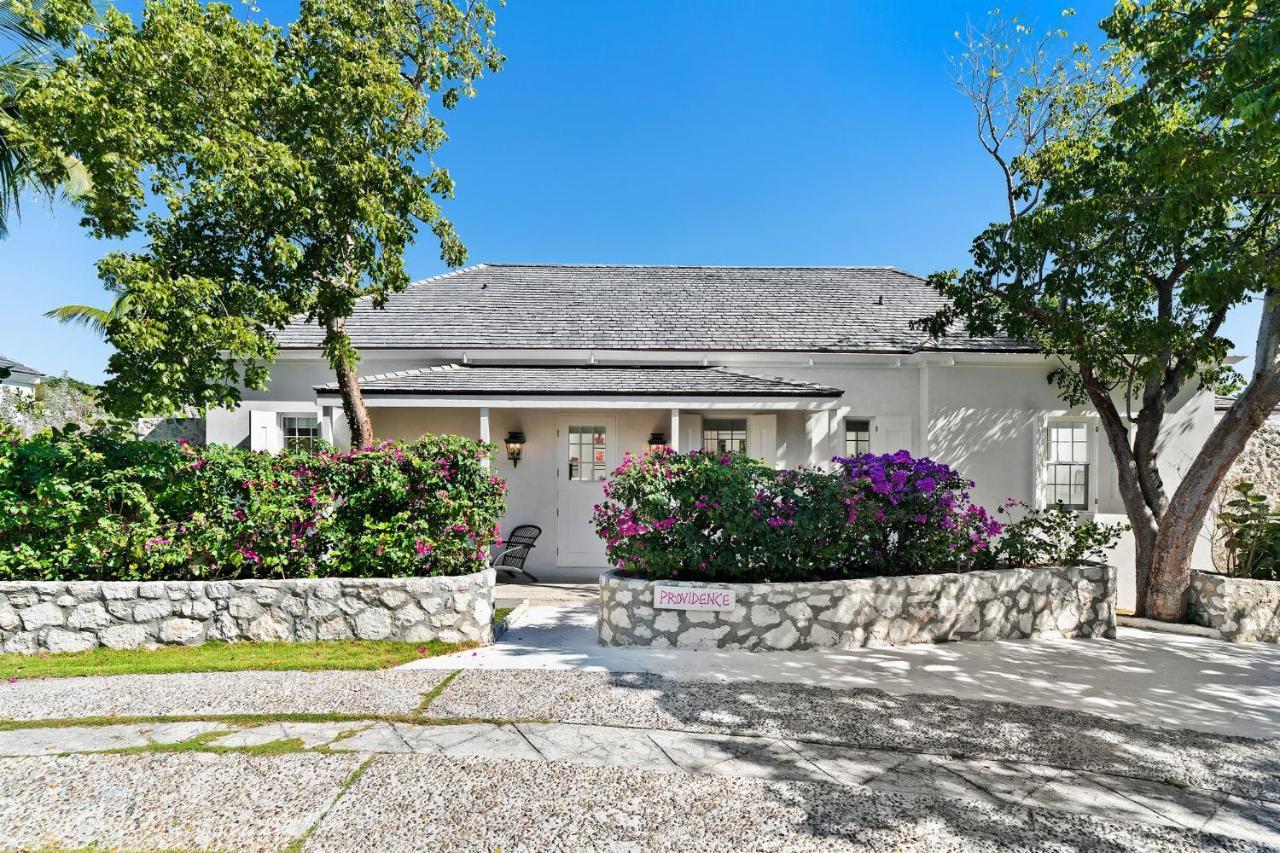 Two Bedroom Garden View Villa w or Private Pool