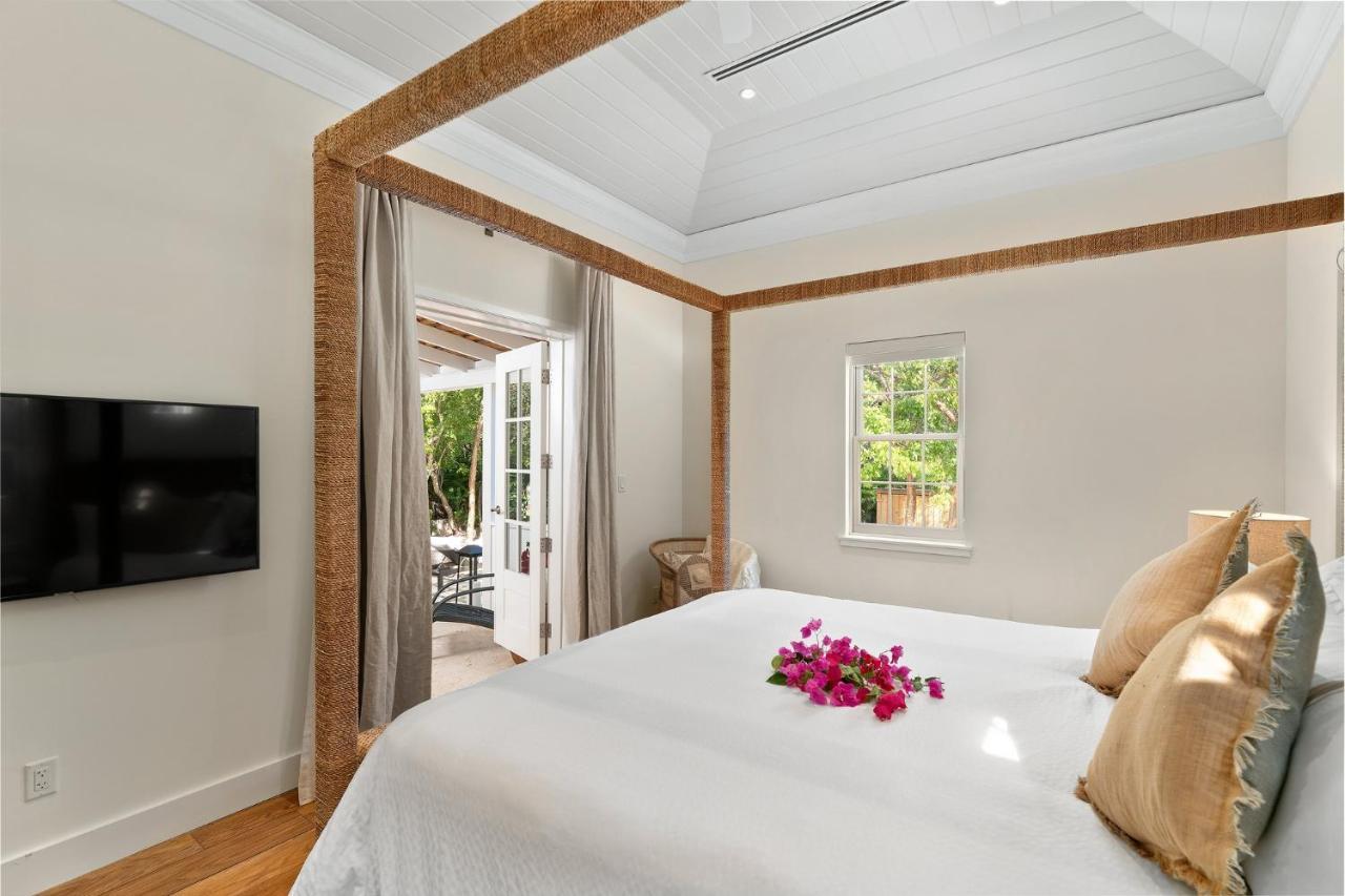 Two Bedroom Garden View Villa w or Private Pool