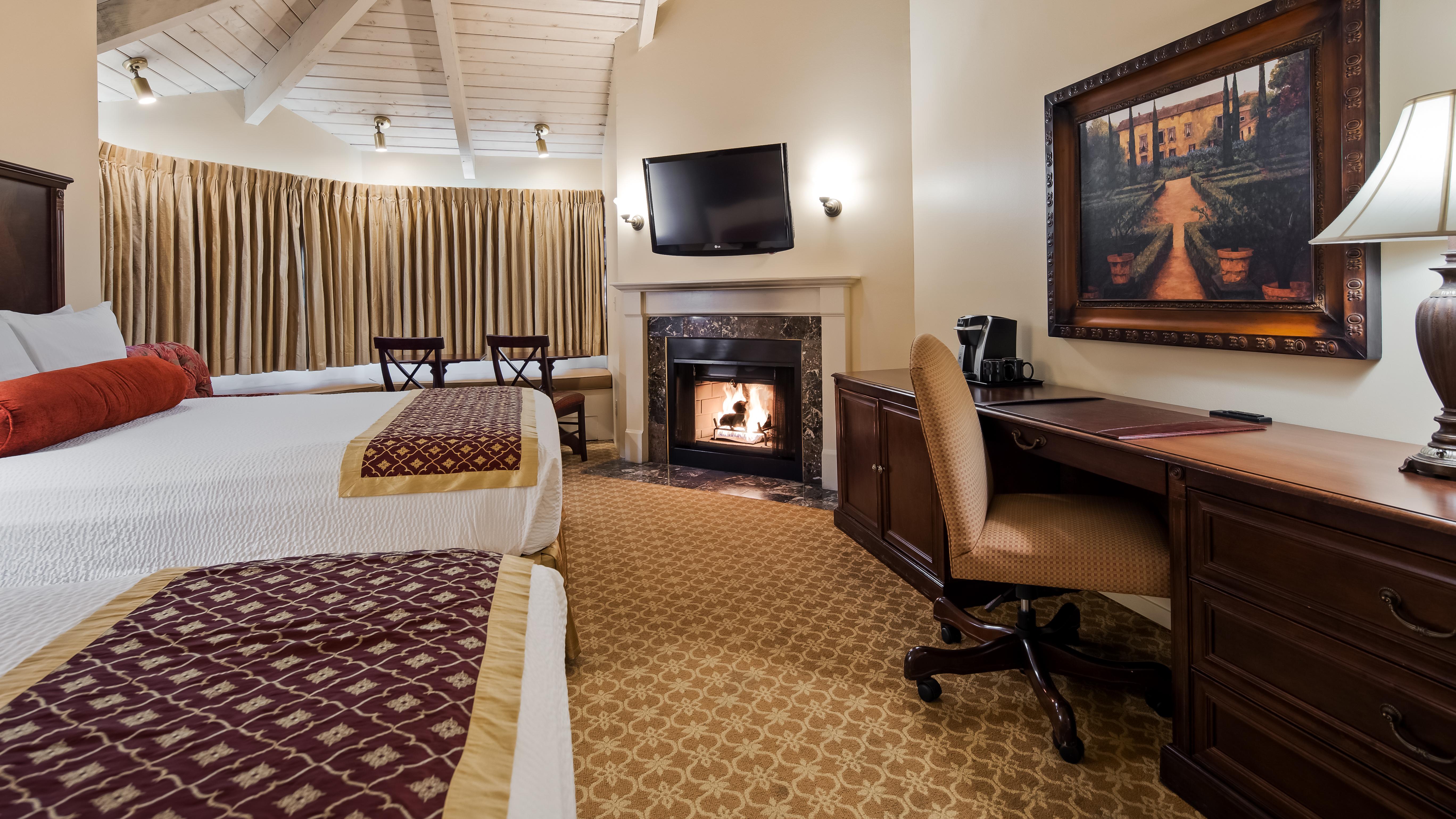 Premier Queen Room with Two Queen Beds - Non-Smoking