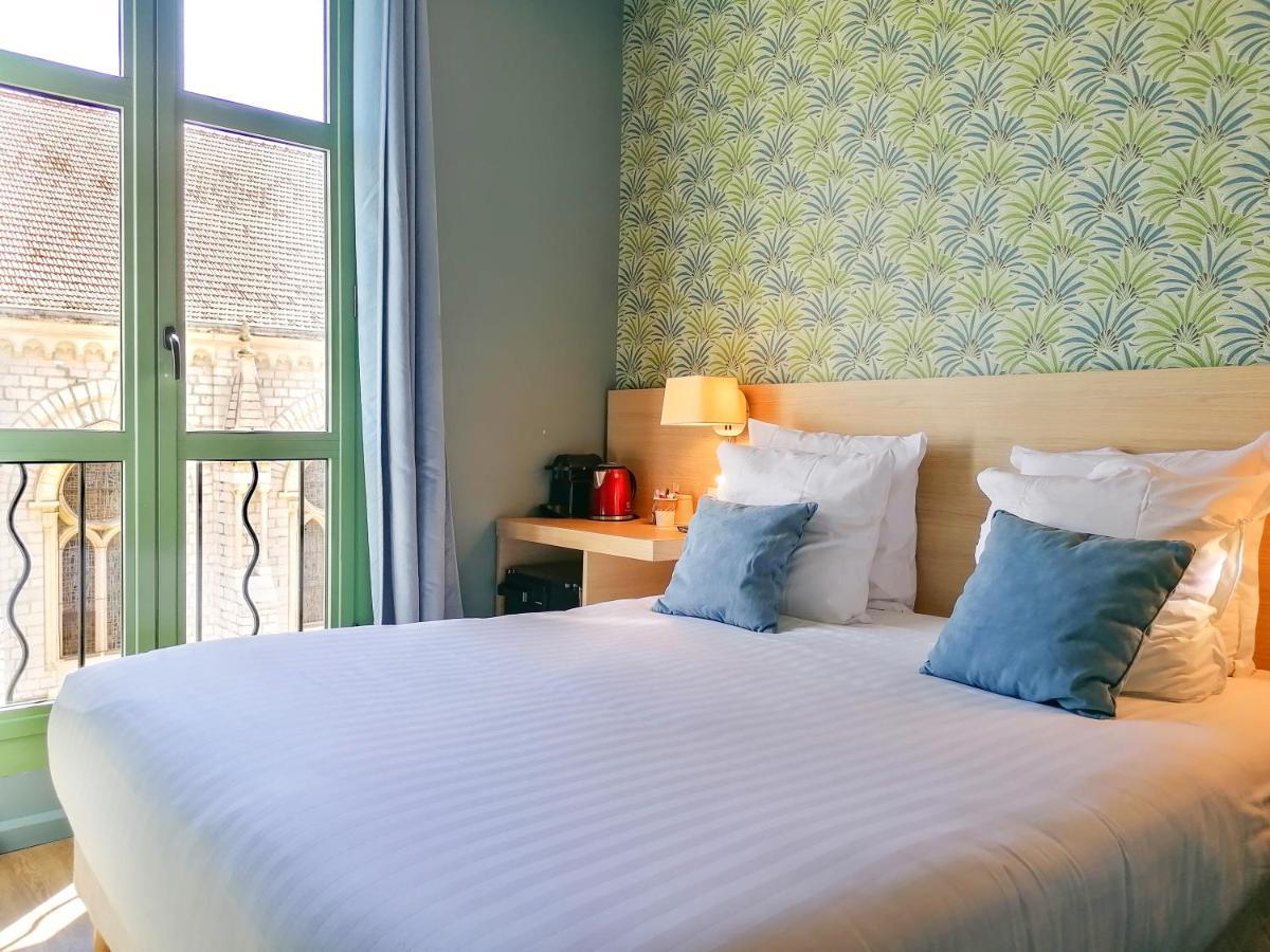 Small Economic Double Room 9m² Courtyard View