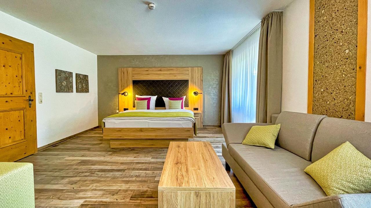 Holiday Room