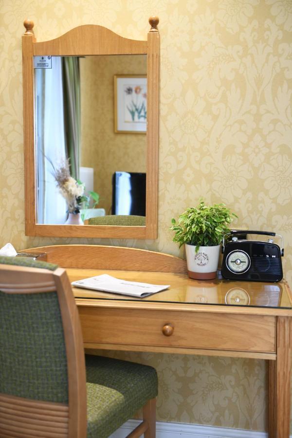 Classic Double Room - Garden Lodge