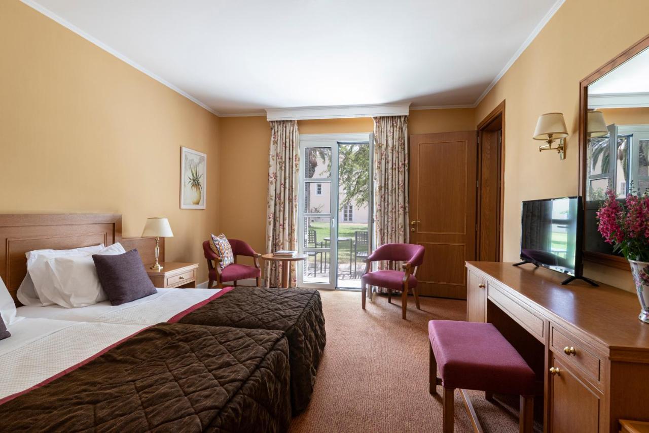 2 Classic Rooms with Interconnecting Door