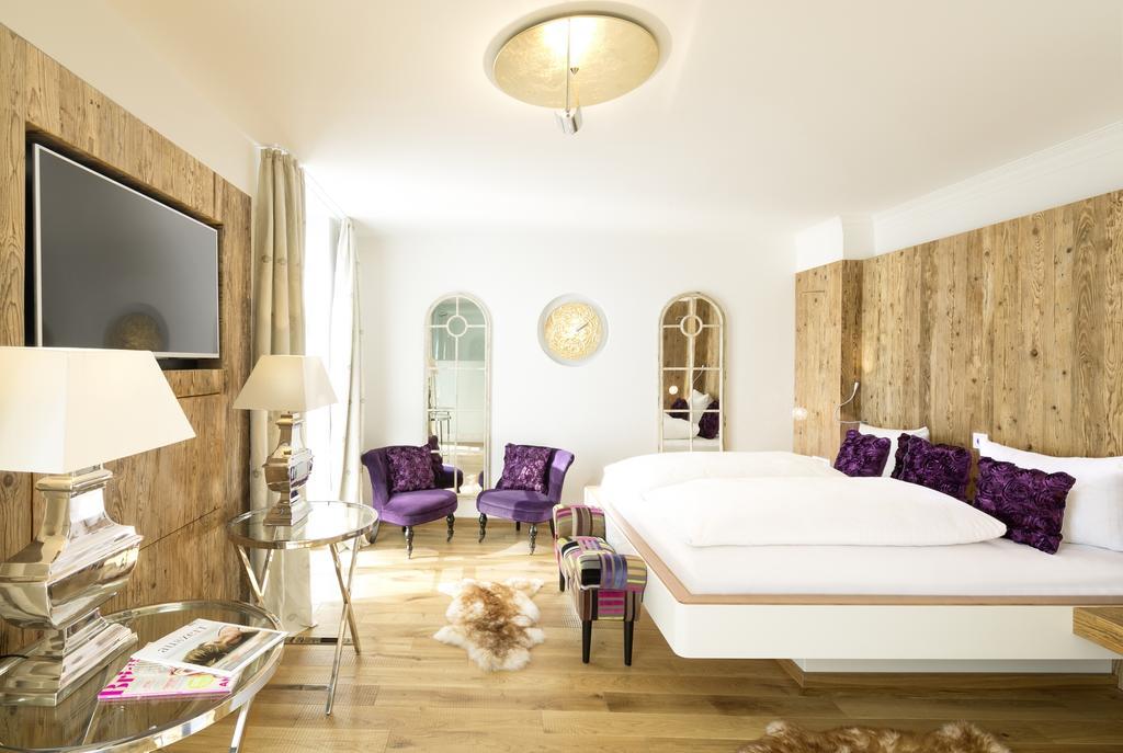 Red Coral Deluxe Double Room