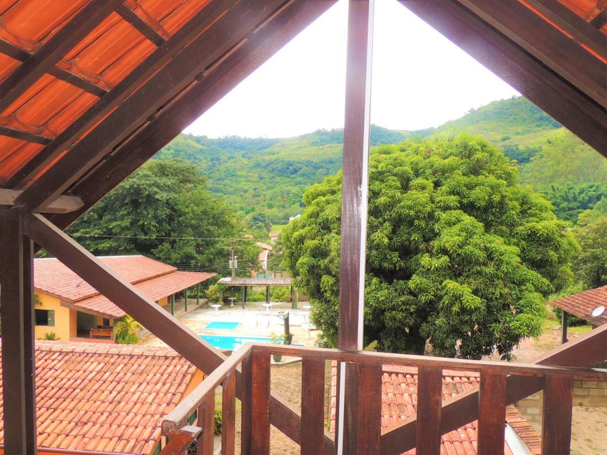 Suíte com Vista para a Piscina