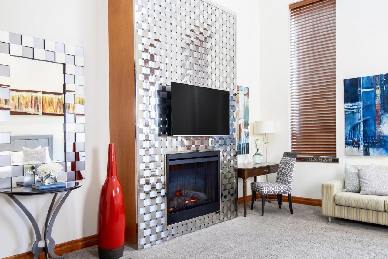 Superior King Suite