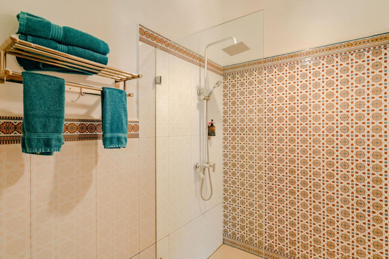 Chambre Lit King-Size à Thème Sans Vue sur Mer
