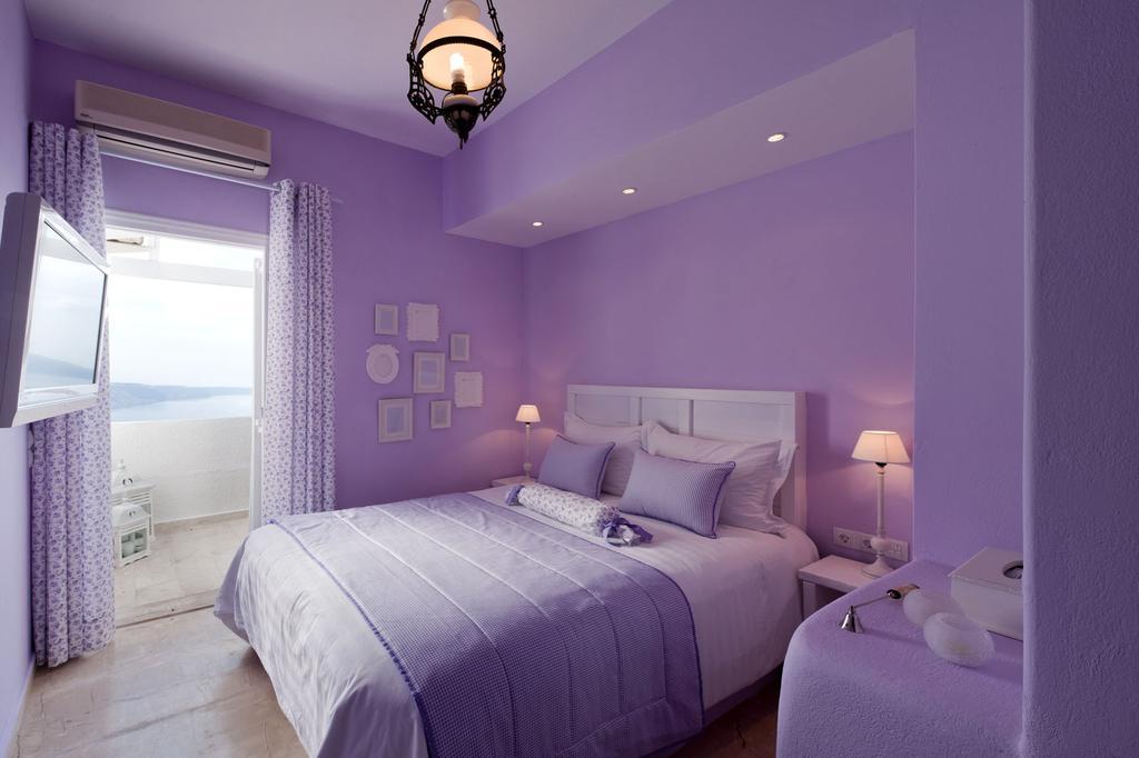 Elegant Double Room with Caldera View