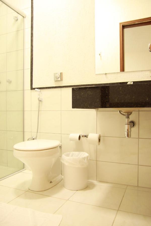Deluxe Double Room Shower