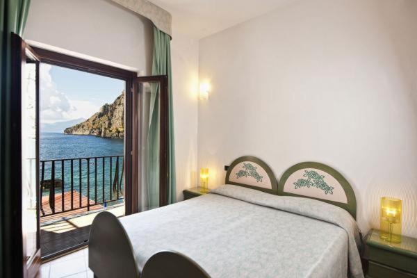 Camera Matrimoniale/Doppia con Letti Singoli con Vista Mare