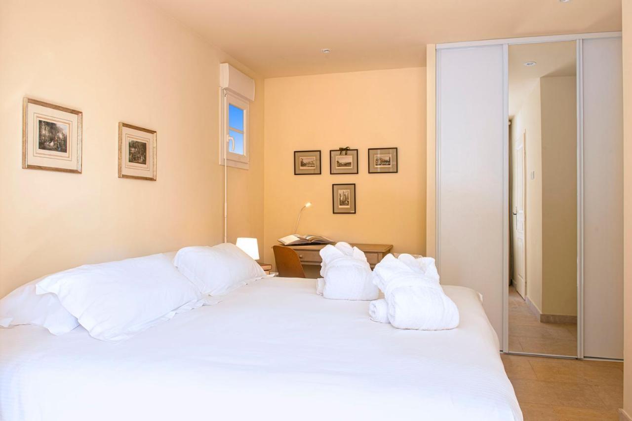 Villa de 4 Chambres avec 4 Lits King-Size, Terrasse, Piscine Privée et Vue sur Vallée - Non-Fumeurs