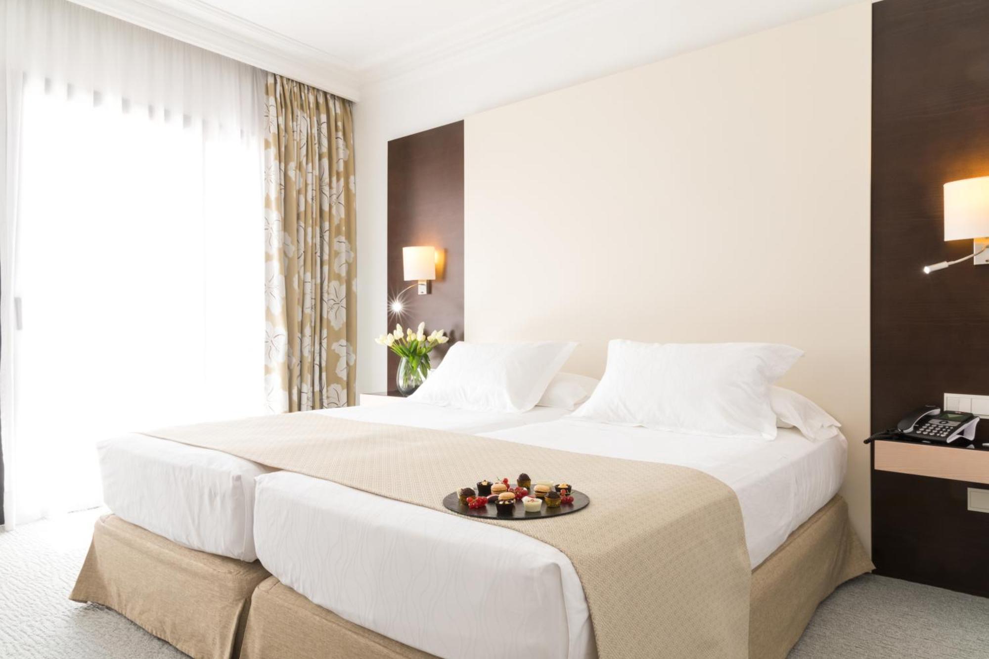 Classic Double or Twin Room Hill View