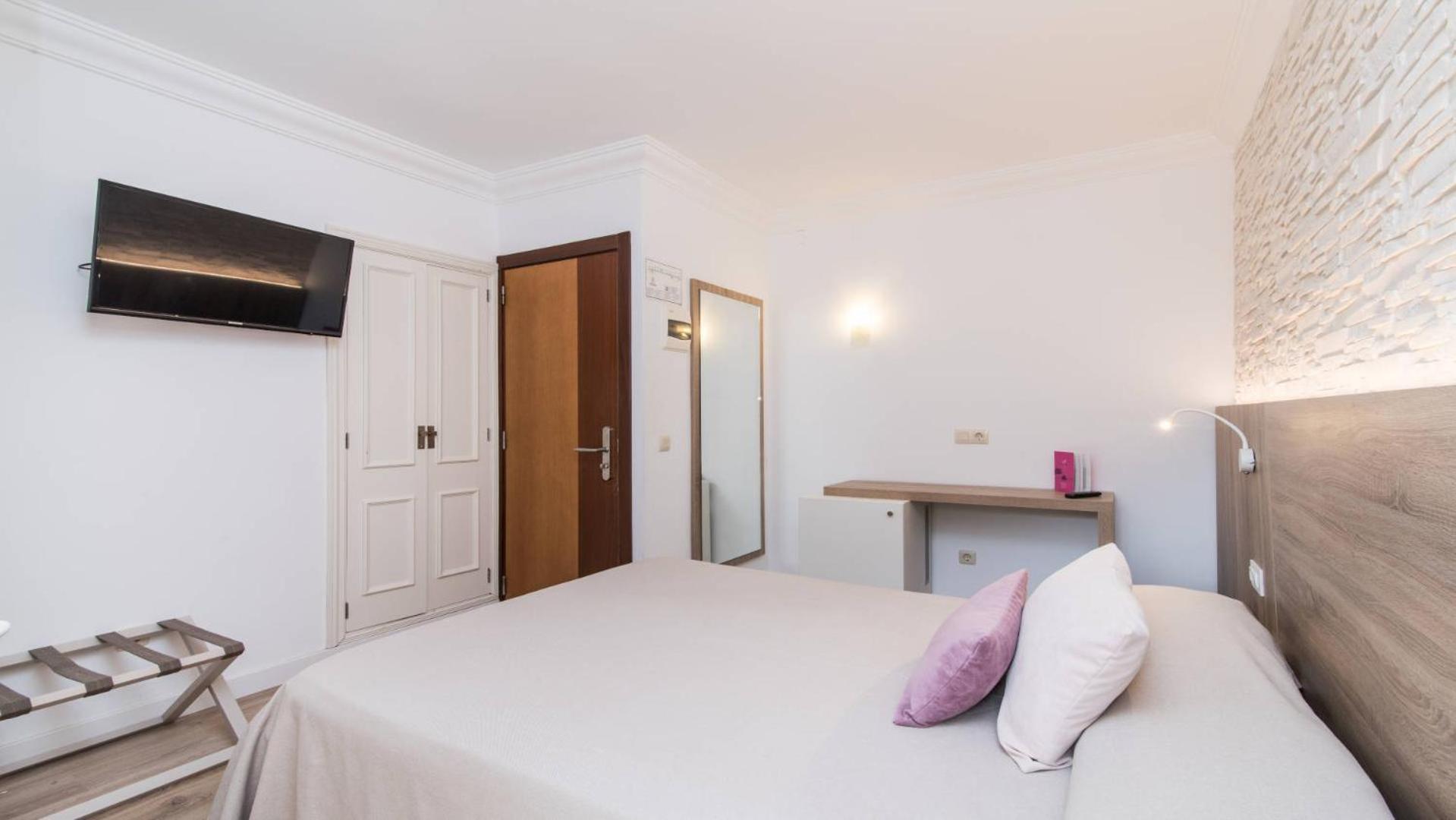 Single Room,1207529059:JPEG