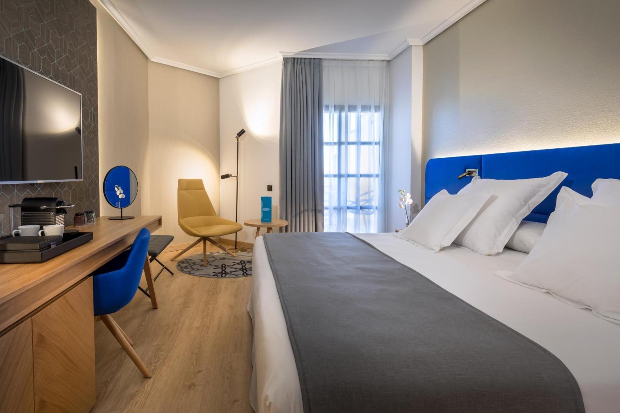 Premium Double or Twin Room,1207861774:JPEG