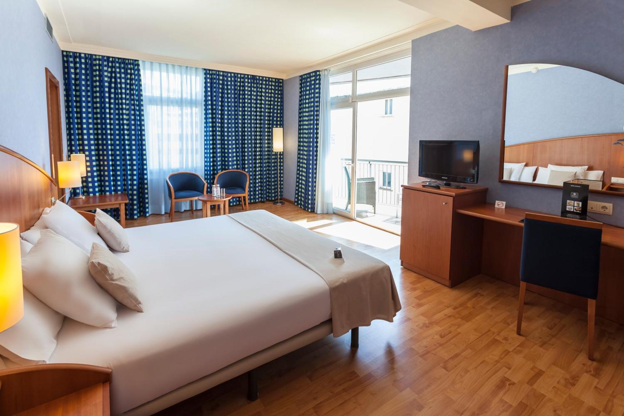 Two-Bedroom Suite Sofa Bed