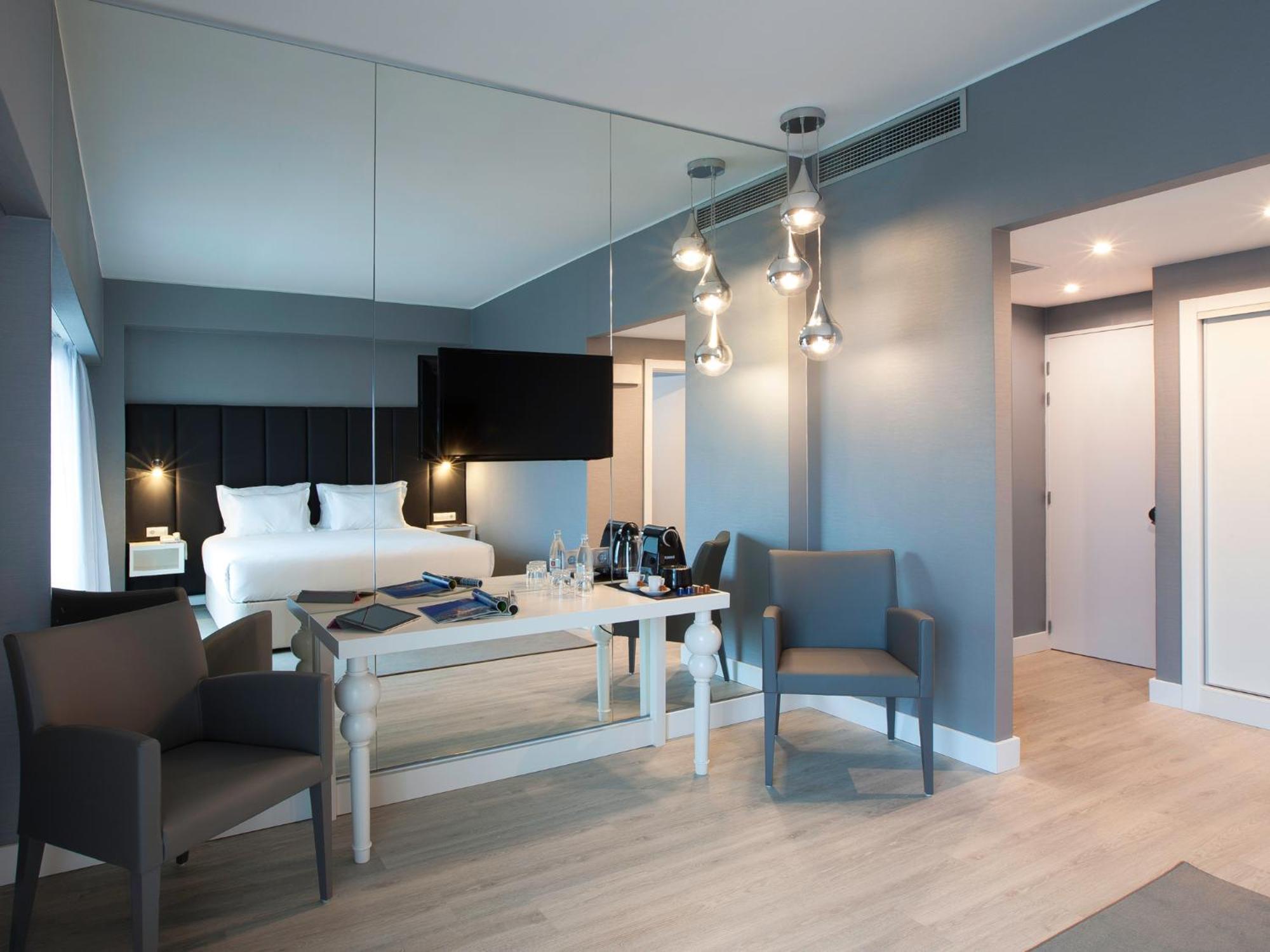 Family Room,1433206252:JPEG