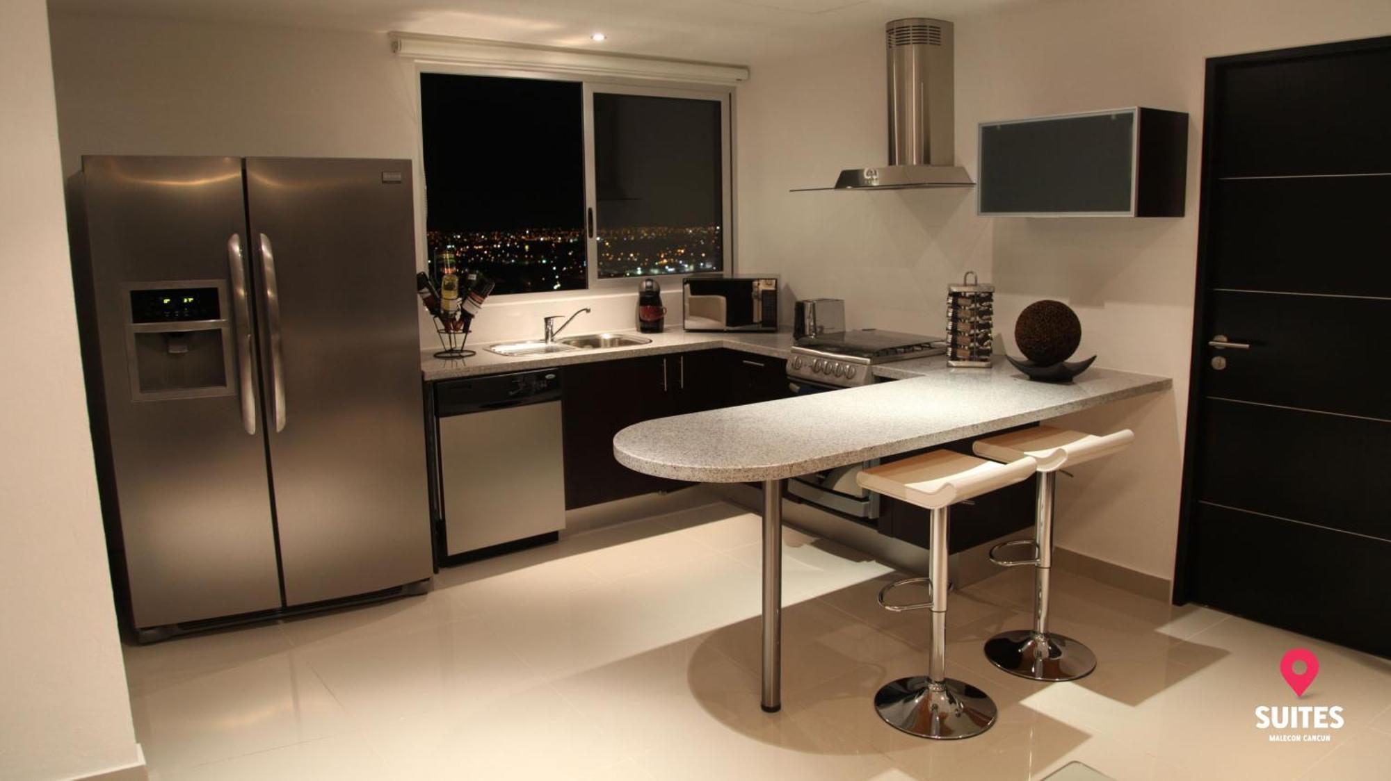 Two-Bedroom Suite Sea View